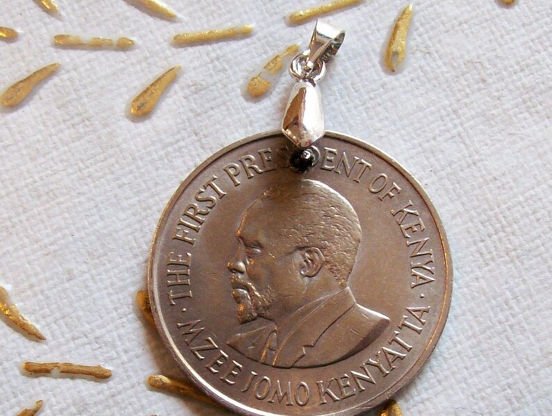 Art Vintage Kenya Coin Pendant made from Genuine 1969s 1 shilling Coin.mm28.51th Anniversary,51th Birthday Coat of Arm.Jomo Kenyatta 516