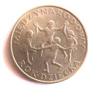 Vintage Poland 1979  20  Zloty  coin. Dance rock. Children.Coat of arms. Eagle.diam.29 mm. art. 4986.42th Anniversari,42th Birthday
