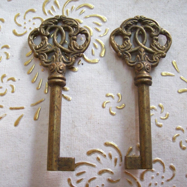 Vintage Italy Ancient bronze key for high quality doors.Key for drawer or cabinet loocks.Necklace.Key to happiness,steampunk hardware.Art448