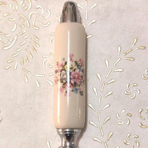 Italy vintage.N. 1 Antique beige porcelain curtain weights, hand-decorated with flowers.Curtain cord puller. Made in Italy. Item 2204