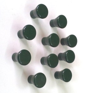 Italië Messing knoppen van hoge kwaliteit. messing knop groen gelakt.groene knop.Diam. mm.17, basis mm. 10, totale hoogte knop mm.19. art.209