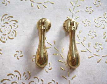 Pz 1,Italy knobs in high quality color gold. brass knob . antique  knob, antique gold.Pendant knob, Gold pendant pull. Length: 65 mm.art.431