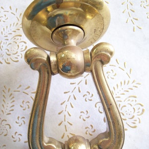 Vintage italiensk antik massiv knackare. Denna knackare, aldrig använd, visar fläckar, små repor och missfärgningar. Se detaljerade bilder. Art1301