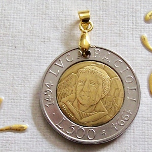 Vintage 1994 Coin Pendant Italy lire 500. Italian Republic 500 Lire Commemorative Coin Luca Pacioli, art. 6203-186. 30th Birthday,