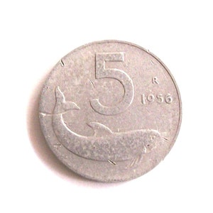 millésime RARE Italie 1956 lire 5 pièce. La pièce italienne la plus rare de 5 lires. Italien Repubblic -Dolphin.art.8225.For collectors.64th birthday