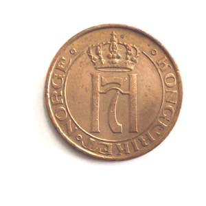 Norway 1939 2 Ore coin. Crown. Coat of Arms. Haakon VII. Diameter: mm. 21  Art. 1153 .83 years old. 83th Anniversary,83th Birthday