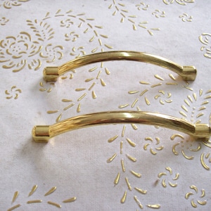 Italy Brass handles in high quality. polished gold handles. iron gold. iron gold handle. length mm.110 height mm. 20 holes mm. 96. art.559