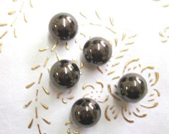 Pomos italianos de latón niquelado y cromado de alta calidad. Pomo de latón niquelado y cromado pulido. Latón torneado. Pomos redondos cromados. Diámetro: 20 mm, art. 137.