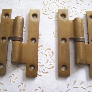 Italy vintage hinges brushed brass for interior doors of excellent quality. mm.100x60 (4x2,36 inch). Open SX. New.Made in Italy.Art.2006