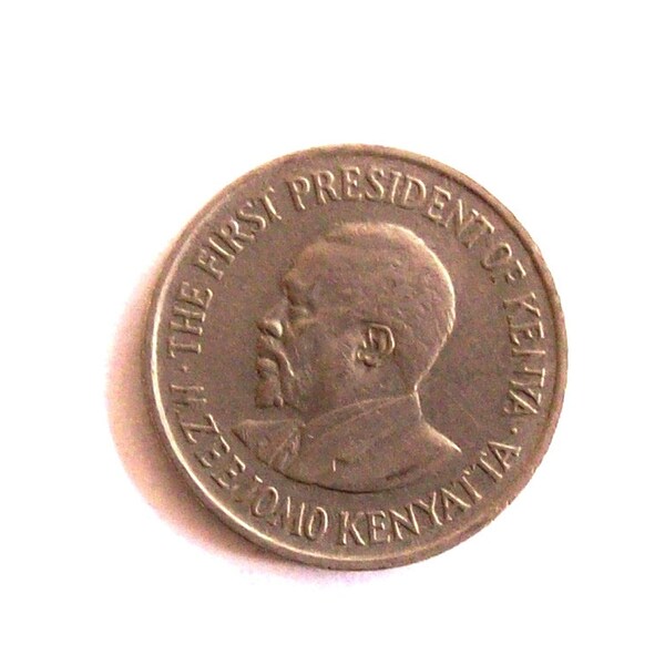 Vintage Kenya 1978 50 cents coin. Republic of Kenya.Coat of arms.Mzee Jomo Kenyatta.art.2158.diam.mm.21,5.42th Anniversari,42th Birthday