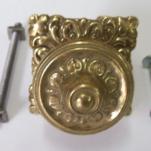 Vintage Italy knobs in high quality gold brass knob. bronze knob, Antique brass knob.Diam.mm. 36x36, base mm.42,5x42,5,height mm.43.art.6