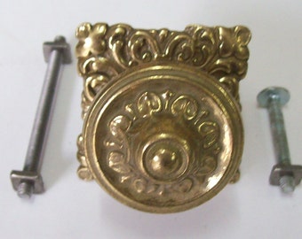 Vintage Italy knobs in high quality gold brass knob. bronze knob, Antique brass knob.Diam.mm. 36x36, base mm.42,5x42,5,height mm.43.art.6