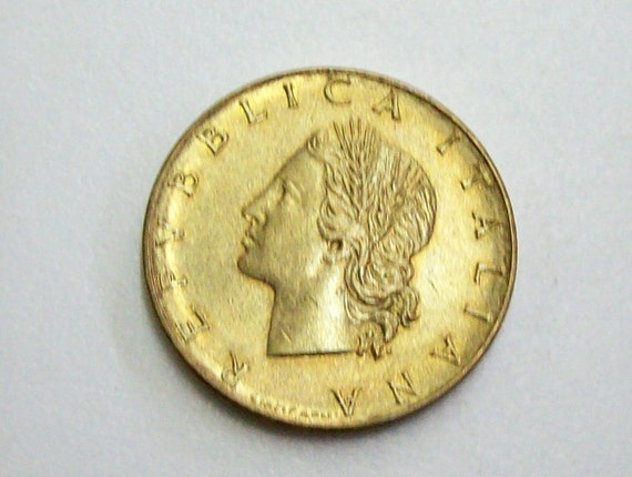Vintage Italy 1974. Lire 20 Coin. Repubblica Italiana. Oak Branch