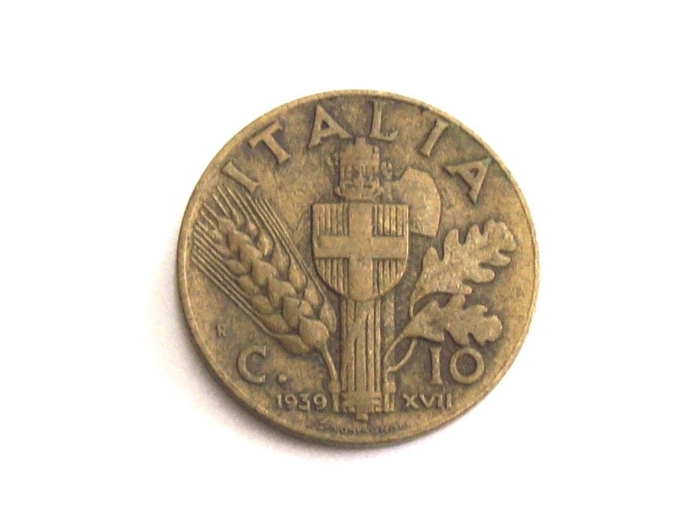 Vintage Italy 1939 cents 10 bronzital coin.Kingdom of Italy -Vittorio Emanuele III   Diameter: mm. 22.5 art.7327. Rare coin.85th birthday