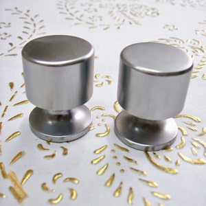 Italy Brass knobs in high quality. brass matt chrome.  chrome knobs. turned brass. Diameter mm. 25. The price is for 1 knob. art.42