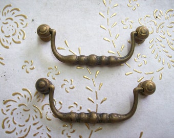 Vintage Italien alte Griff antike Messingmöbel in hoher Qualität.  bronzefarbenen, antiken Messingguss. Messing Schubladenknauf. Kunst. 419