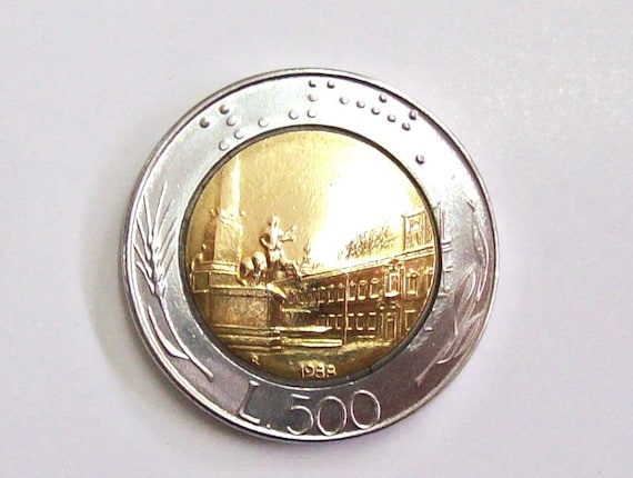 1988年製イタリア500リラ硬貨。クイリナーレ宮殿。大統領官邸。女性