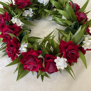 Velvet Rose  haku lei po’o