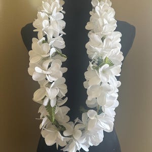 Hawaiian White plumeria artificial flowers lei