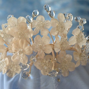 Vintage 1980s Bridal Tiara: Blown Glass & Silk Flowers Headpiece
