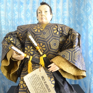 Handmade Kabuki Samurai Figurine: Japanese Warrior Doll