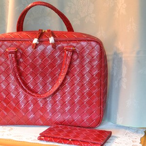 Estee Lauder Vintage Dark Red bolso de vinilo, bolso, bolso para portátil con cartera a juego. Mangos dobles, NUEVO nunca utilizado.