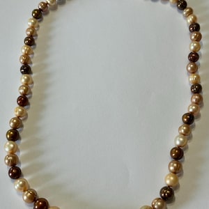 PEL2502 Vintage Honora Brown Bronze Peach  and Gold Round Ringed  Cultured Freshwater Pearl Necklace/Choker with .925 Silver Lobster Clasps