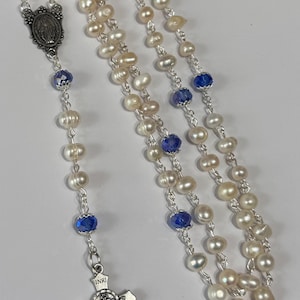 LCR2509 White Potato Freshwater Pearls Miraculous Medal Rosary Devotional Rosary with Miraculous Medal Cross Rosary Gift for Mom Holiday