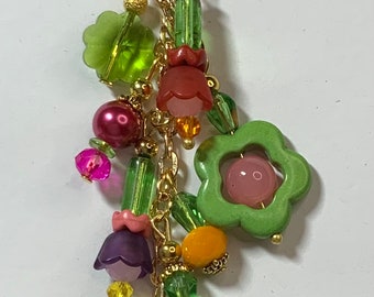 06PCS006 Flower Garden with a Lady Bug Planner Charm, TN charm and Bag Charm