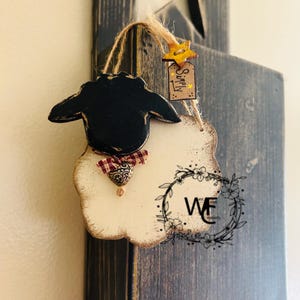 Rustic Farmhouse Sheep / Farmhouse/ Rustic country wall decor/ Primitive Decor. Small Peg hanger, peg shelf decor,wall decor