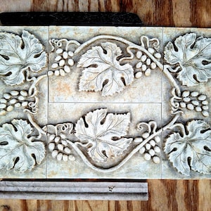 Backsplash 'Mural' Keramikfliese oder dekoratives Mittelstück, 12,5 x 19,5 "handgepresst, Salbeisteinwaschglasur