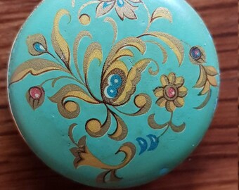 Vintage Enameled Floral Charm: Hand-Painted Gold Tone Pendant
