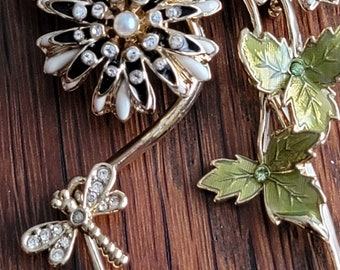 Vintage Floral Dragonfly Brooch: Enameled Grape Leaves & Pearls