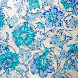 Florentine Paper: Gold Highlighted Blue Floral Motif (5&quot; x 4.25&quot;, 2 Sheets)
