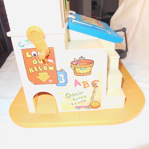 Vintage Fisher Price-# 937 shops Sesame Street Clubhouse-1977-1979-Complete