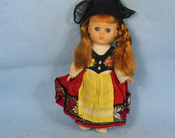Vintage-1972 Vogue---Ginny Doll