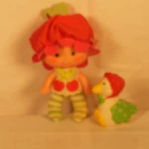 Vintage Strawberry Shortcake Doll-Cherry Cuddler - W/Pet Gooseberry-Poseable-Mini Doll-American Greetings-1979--