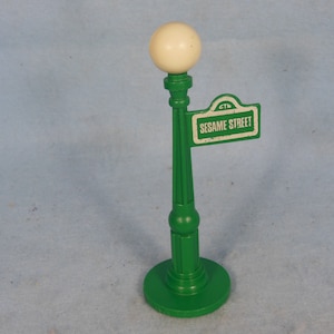 Vintage Fisher Price-# 938 Sesame Street-Lamp Post