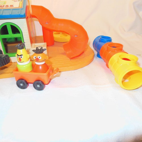Vintage Fisher Price-# 937 shops Sesame Street Clubhouse-1977-1979-Complete