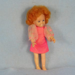 vintage-Petite poupée orpheline Annie--5 1/2&quot; de haut