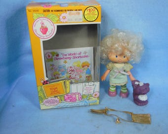Strawberry Shortcake - Angel Cake & Soufflé Party Pleaser - Kenner