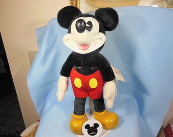 vintage-Walt Disney-Mickey Mouse-Collectible Classics Woodsculpt Series-1989