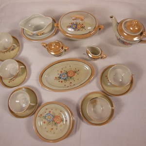 Vintage-1940s?-24 Piece Set Of Lusterware Dishes-Made In Japan