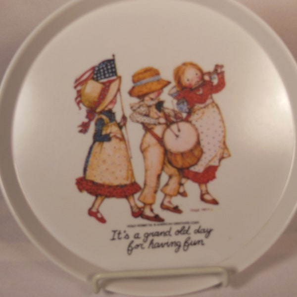 Vintage-Holly Hobbie-Plate-Oneida-Its  Grand Old Day for Having Fun