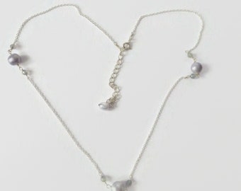 Labradorit & graue Perlenkette, Zuchtperlenkette, Damenkette, zierliche Halskette, Perlenkette Halskette, minimalistische Halskette