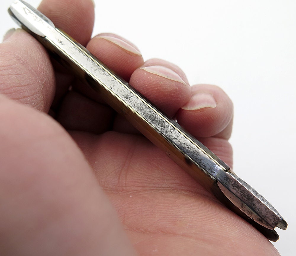 Medical equipment collectors. An Antique 1820 English Medical Surgeon’s