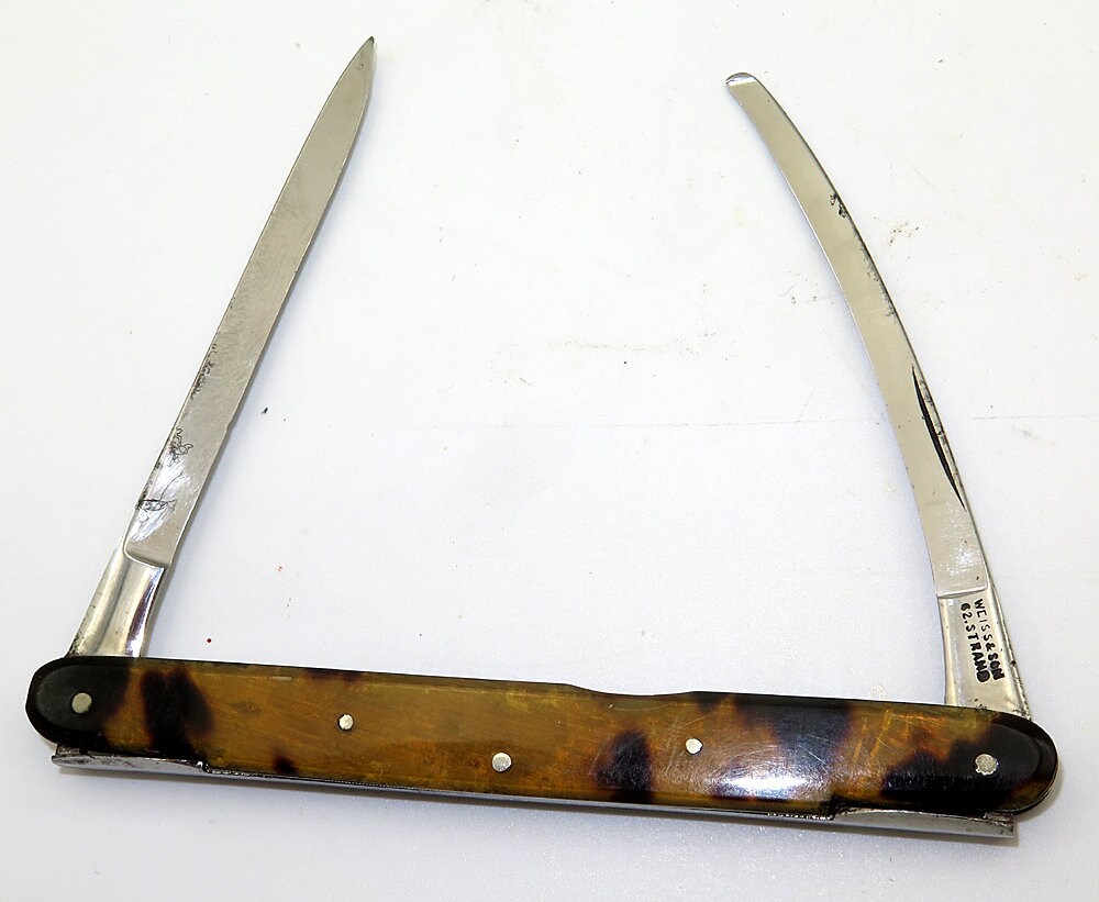 Medical equipment collectors. An Antique 1820 English Medical Surgeon’s