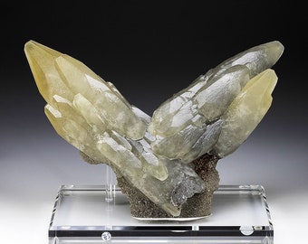 Aesthetic Calcite with Chalcopyrite. Sweetwater mine, Viburnum Trend, Reynolds Co., Missouri, USA.