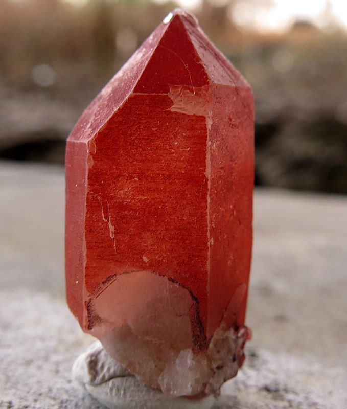 Intense Orange Quartz Point. 26.3 grams. Orange River Region, Northern