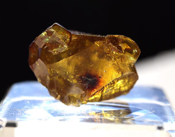 Gem Sphalerite. 40 carat. Empire State Zinc mine, Ruby Ridge, 3,900 foot level, Balmat, New York USA. Gemmy